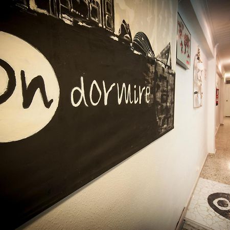 Hostal On Dormire บาเลนเซีย ภายนอก รูปภาพ