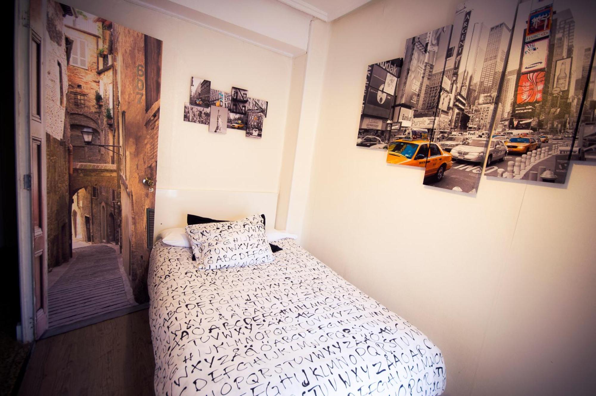 Hostal On Dormire บาเลนเซีย ภายนอก รูปภาพ