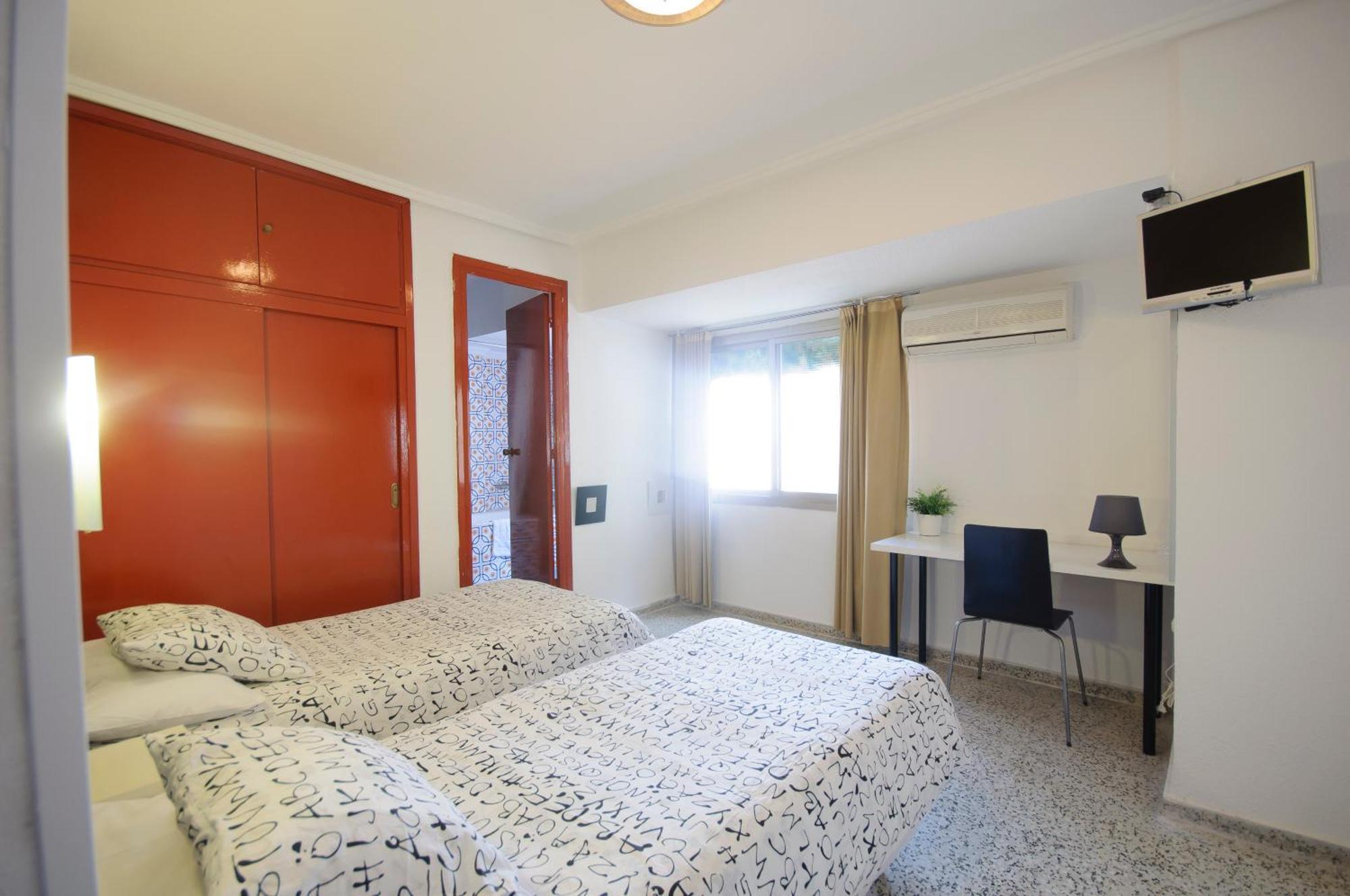 Hostal On Dormire บาเลนเซีย ภายนอก รูปภาพ