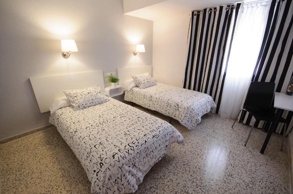 Hostal On Dormire บาเลนเซีย ห้อง รูปภาพ