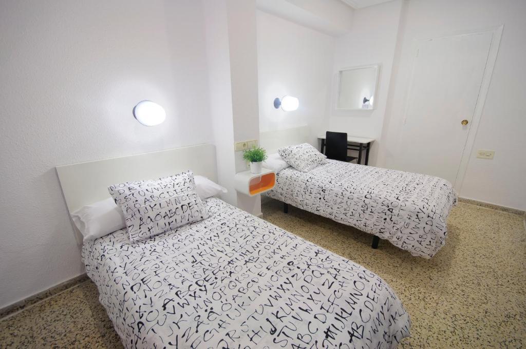 Hostal On Dormire บาเลนเซีย ภายนอก รูปภาพ