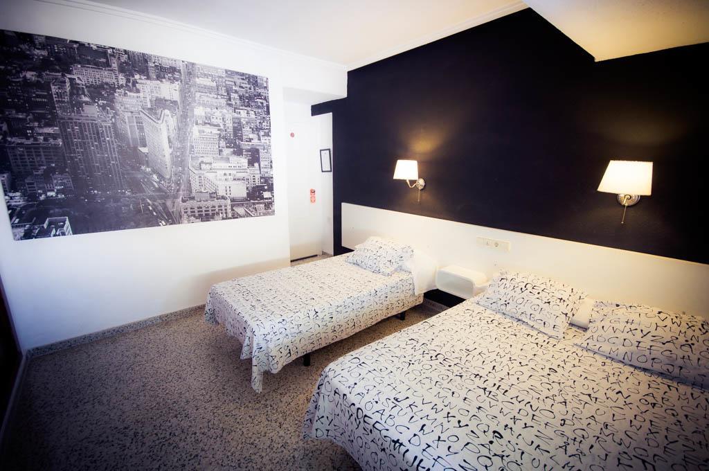 Hostal On Dormire บาเลนเซีย ภายนอก รูปภาพ